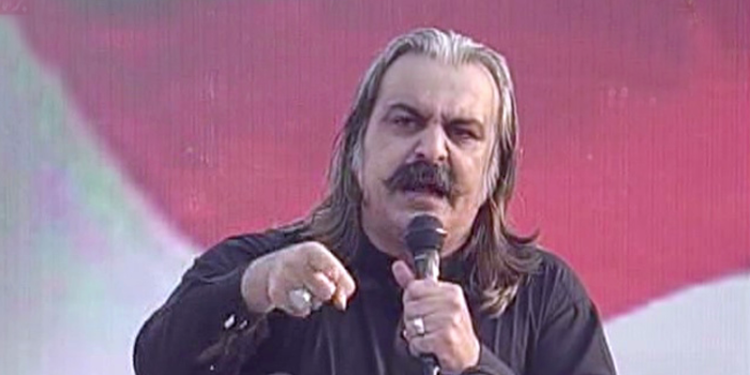 آئین شکن پھانسی کے پھندوں پر لٹکائیں گے: علی امین گنڈاپور