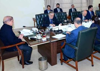 وفاقی کابینہ کی بجلی کے بنیادی ٹیرف میں اضافے کی منظوری