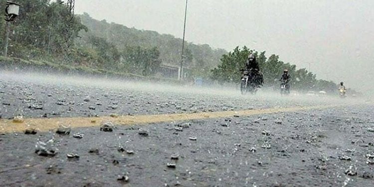 اگلے 24 گھنٹوں میں پنجاب کے بیشتر اضلاع میں موسلادھار بارش کا امکان