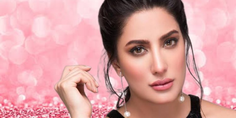 اداکارہ مہوش حیات کاخواتین کے کی سوچ پرسوشل میڈیاپرپیغام