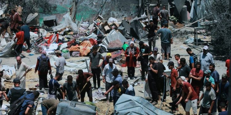 غزہ کے پناہ گزین کیمپ پر اسرائیلی فضائی حملہ، 71 فلسطینی شہید