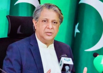 سپریم کورٹ کے فیصلے کے باوجود حکومت مستحکم، اعظم نذیر تارڑ