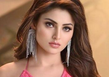 بالی وود اداکارہ کی نازیبا ویڈیولیک ،اروشی روٹیلا نے آخرسچ بول دیا