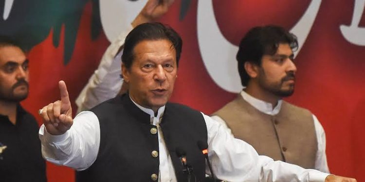 جی ایچ کیو کے باہر احتجاج عمران خان کا نیا بیان