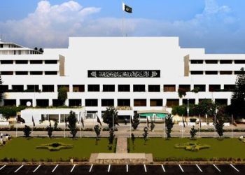 قومی اسمبلی سے سینیٹ تک حکومت کو دو تہائی اکثریت کا چیلنج