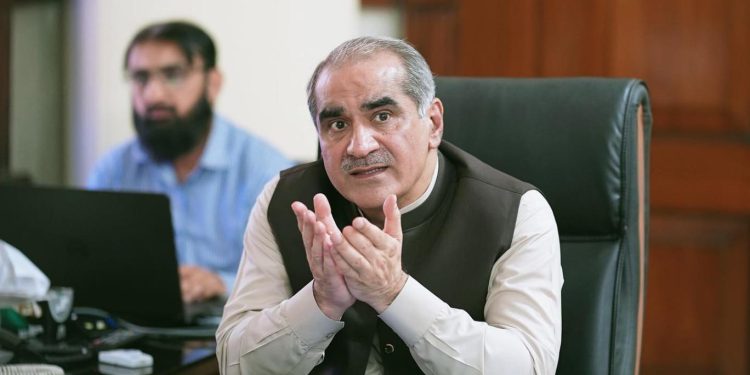 خواجہ سعد رفیق کی پی ٹی آئی پر سخت تنقید: 'جمہوریت کو کمزور کرنے کا الزام