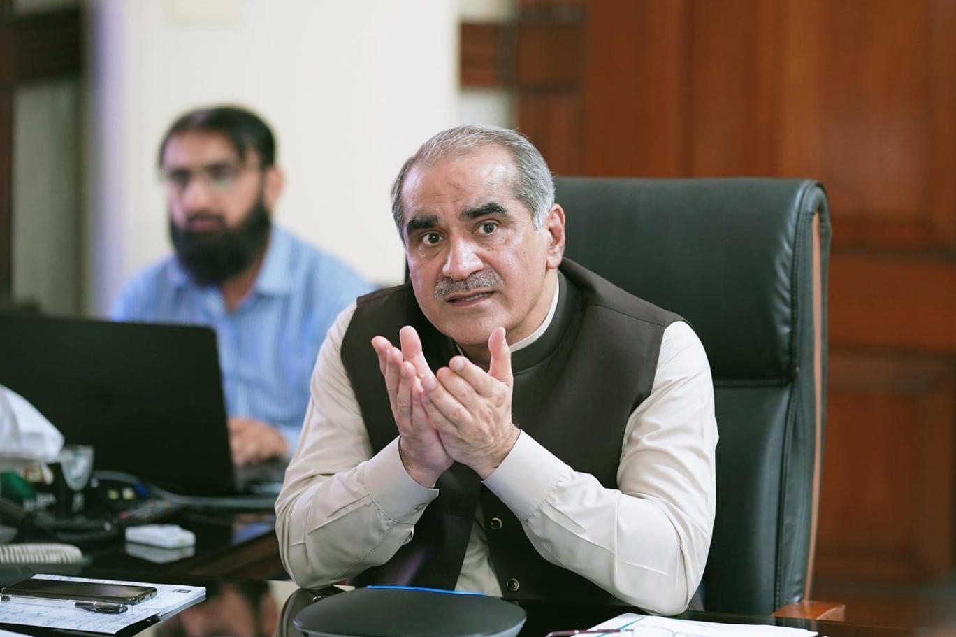 خواجہ سعد رفیق کی پی ٹی آئی پر سخت تنقید: 'جمہوریت کو کمزور کرنے کا الزام