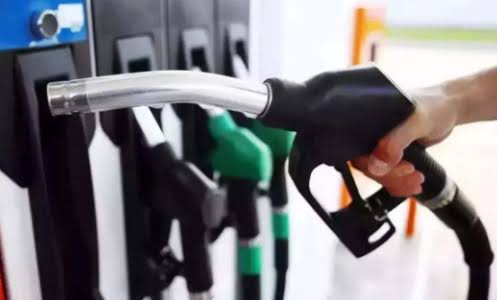 رات کی تاریخی میں حکومت نے پیٹرول بم گرا دیا نوٹیفکیشن جاری