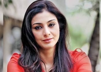 شاہ رخ خان کس کیساتھ کام کریں میں اس کافیصلہ نہیں کرسکتی:بھارتی اداکارہ تبو