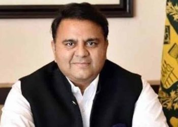 شہباز شریف اسٹیبلشمنٹ کی توقعات پر پورا نہیں اتر پا رہے: فواد چوہدری