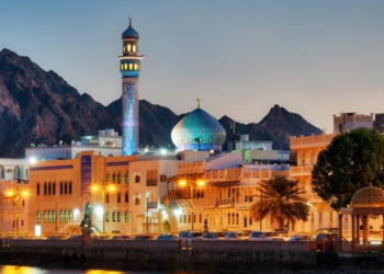 عمان کے دارالحکومت مسقط میں شیعہ مسجد پر حملہ