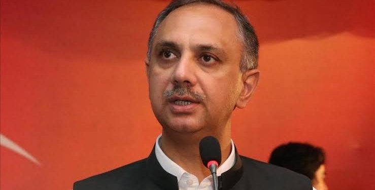 سگریٹ، ڈیزل اور دیگر اشیا کی اسمگلنگ، کیا بارڈر پر پٹواری ذمہ دار ہیں؟ عمر ایوب
