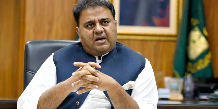 عمران خان سے متعلق سب کے اندازے غلط ثابت ہوئے: فواد چودھری