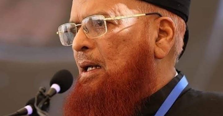 عوام کھڑے ہو جائیں تو حکومت گھٹنے ٹیک دے گی: مفتی تقی عثمانی
