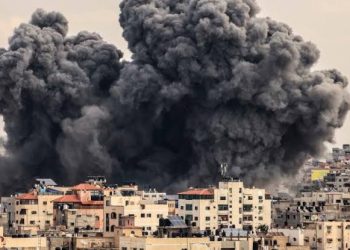 غزہ میں اسرائیلی فضائی حملہ: اسکول پر بمباری سے 30 سے زائد فلسطینی شہید، 100 سے زائد زخمی