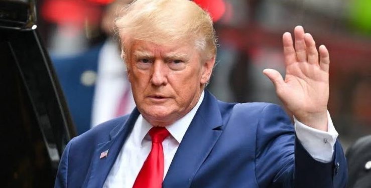 ڈونلڈ ٹرمپ کے فیس بک اور انسٹاگرام اکاؤنٹس سے پابندیاں ہٹا دیں