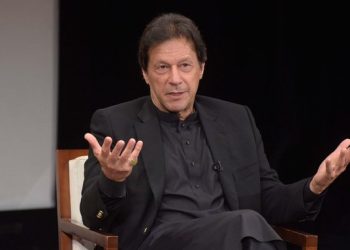 عمران خان کا پارٹی کو قاضی فائز عیسیٰ کے خلاف ریفرنس دائر کرنے کا حکم