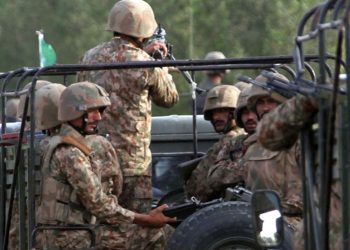 پشاور:سکیورٹی فورسز کی بروقت کارروائی، بنوں کینٹ بڑی تباہی سے بچ گیا