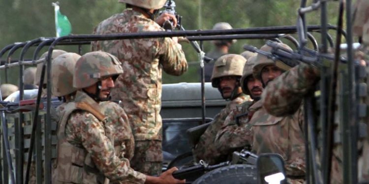 پشاور:سکیورٹی فورسز کی بروقت کارروائی، بنوں کینٹ بڑی تباہی سے بچ گیا