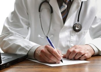 پنجاب حکومت کا ڈاکٹروں کی بھرتی کے لیے تحریری امتحان لینے کا فیصلہ