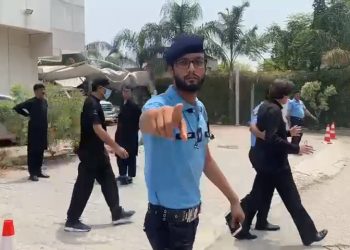 پی ٹی آئی سیکریٹریٹ پر چھاپہ پاکستان مخالف پراپیگنڈہ کا مرکز قرار، شواہد قبضے میں