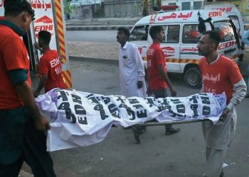 کراچی میں شدید گرمی اور حبس کی لہر، 24 گھنٹوں میں 19 لاشیں برآمد