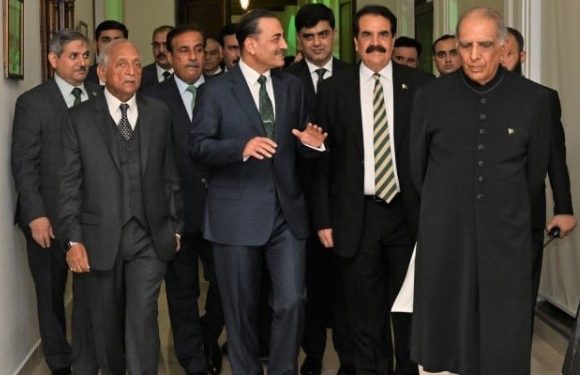 یوم آزادی پر آرمی چیف کی سابق فوجیوں کے اعزاز میں خصوصی تقریب