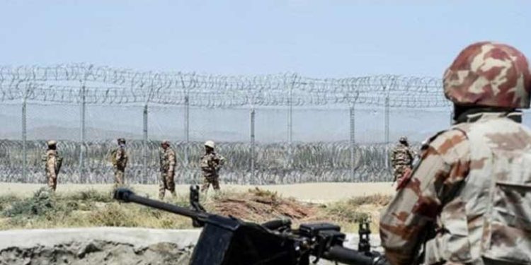 پاک افغان سرحد پر دہشت گردی کی کوشش ناکام، 5 حملہ آور ہلاک، 3 جوان شہید