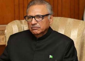 مجھ پر آرٹیکل 6 لگ بھی گیا تو یہیں رہوں گا: عارف علوی
