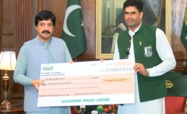 گورنر پنجاب کی بھی ارشد ندیم پر انعامات کی برسات