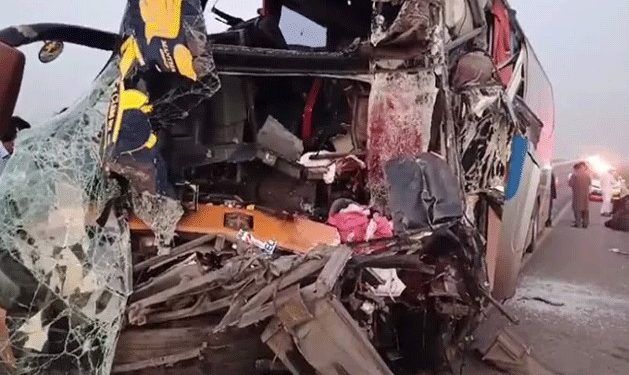 گھوٹکی میںخوفناک حادثہ، 8 مسافر جاں بحق، 7 زخمی