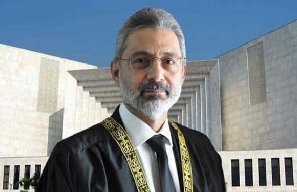 مبارک ثانی کیس، سپریم کورٹ کی معاونت کیلئے تقی عثمانی آن لائن اور فضل الرحمن عدالت میں موجود
