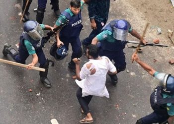 بنگلہ دیش میں حالات پھر کشیدہ، سول نا فرمانی کی تحریک کے پہلے روز 50 سے زائد افراد ہلاک