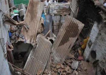 کراچی: ناقص میٹریل سے بنی چھت گر پڑی، خاتون جاں بحق،4بچے زخمی