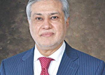 130 ارب ڈالر کے غیرملکی قرض پر پریشان ہونے کی ضرورت نہیں:اسحاق ڈار