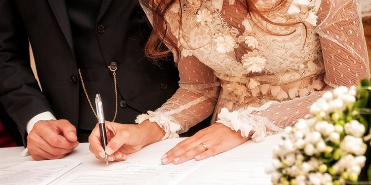ذہنی سکون کی تلاش میں 63 سالہ سعودی نے 53 شادیاں کر ڈالیں