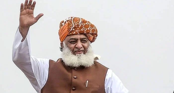 امریکا دہشت گردی کا خالق ہے، پاکستان کی معاشی قوت کو نقصان پہنچانے کی سازش ہو رہی ہے: فضل الرحمان