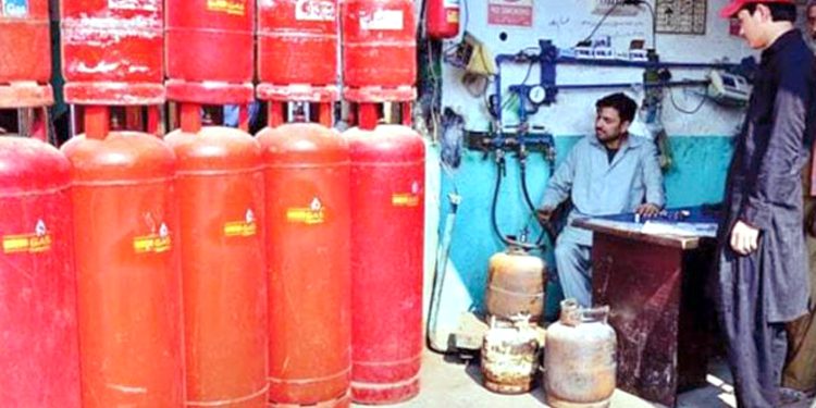 ایل پی جی کی قیمتوں میں ہوشربا اضافہشہریوں کو مہنگائی کا مزید دھچکا