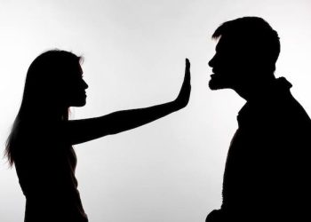 'جیل میں ڈال دو، واپس نہیں آؤں گا'بیوی کے تشدد سے تنگ شوہر گھر سے فرار ہو گیا