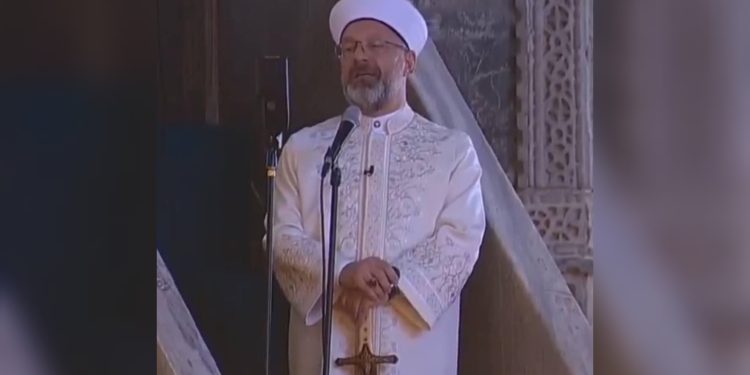 آیا صوفیا میں ترک مذہبی امور کا تاریخی خطبہ: تلوار کے ساتھ ظالموں کو للکارا