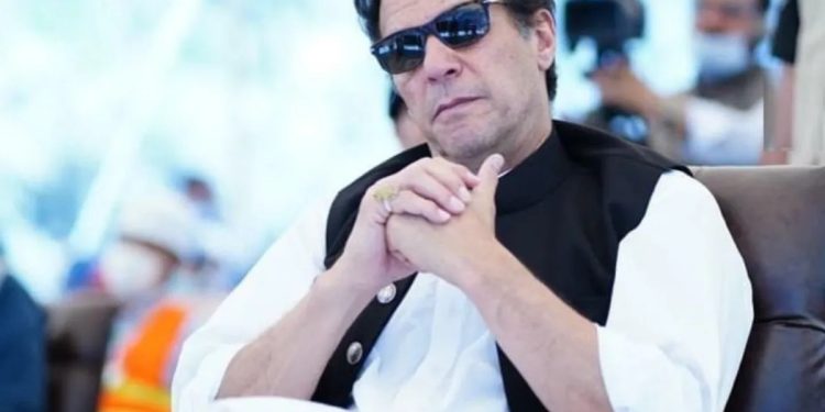 ختم نبوت کے احترام میں جلسہ ملتوی کیا،یہ کمزوری نہیں حکمت عملی ہے :عمران خان