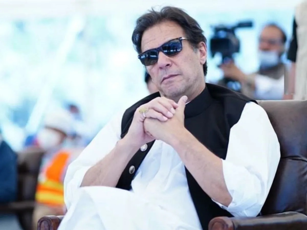 ختم نبوت کے احترام میں جلسہ ملتوی کیا،یہ کمزوری نہیں حکمت عملی ہے :عمران خان