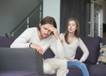 شوہر کی شاطرانہ چال الٹی پڑ گئی، بیوی کو سزائے موت دلوانے کی کوشش میں خود قید