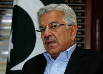 "فیض حمید نے آرمی چیف بننے کی آخری لمحے تک بھرپور کوششیں کیں، خواجہ آصف