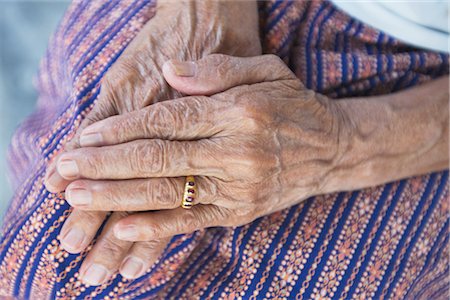 مہاراشٹرا میں دل دہلا دینے والا واقعہ, 70 سالہ خاتون زیادتی کے بعد قتل