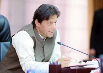 نواز شریف کا بیگ لندن کے لیے تیار ہے صرف ضروری سامان اٹھانا ہے، عمران خان کی پیشگوئی