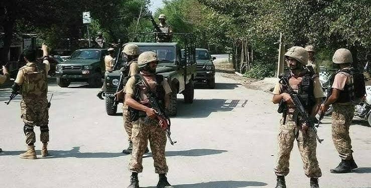 بلوچستان: 14 جوان شہید، 21 دہشت گرد جہنم واصل