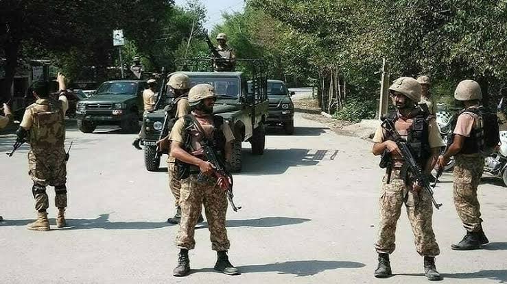 بلوچستان: 14 جوان شہید، 21 دہشت گرد جہنم واصل