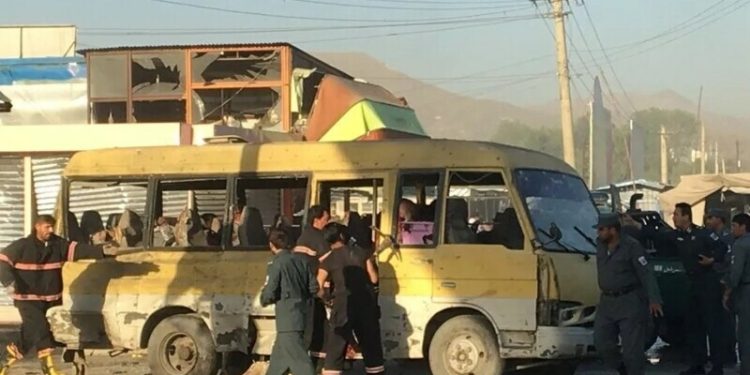 کابل میں خودکش حملہ، طالبان کے دعوؤں کے باوجود امن خطرے میں