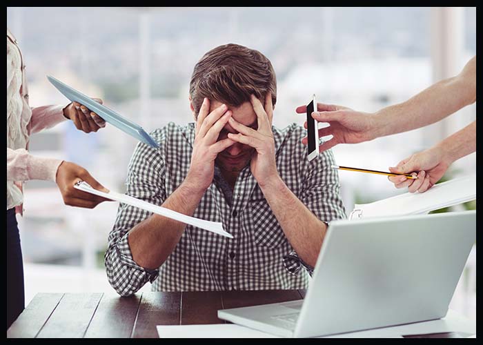 کم تنخواہ والے ملازمین میں کام کا دباؤ دل کے مسائل کا سبب بن سکتا ہے، تحقیق
